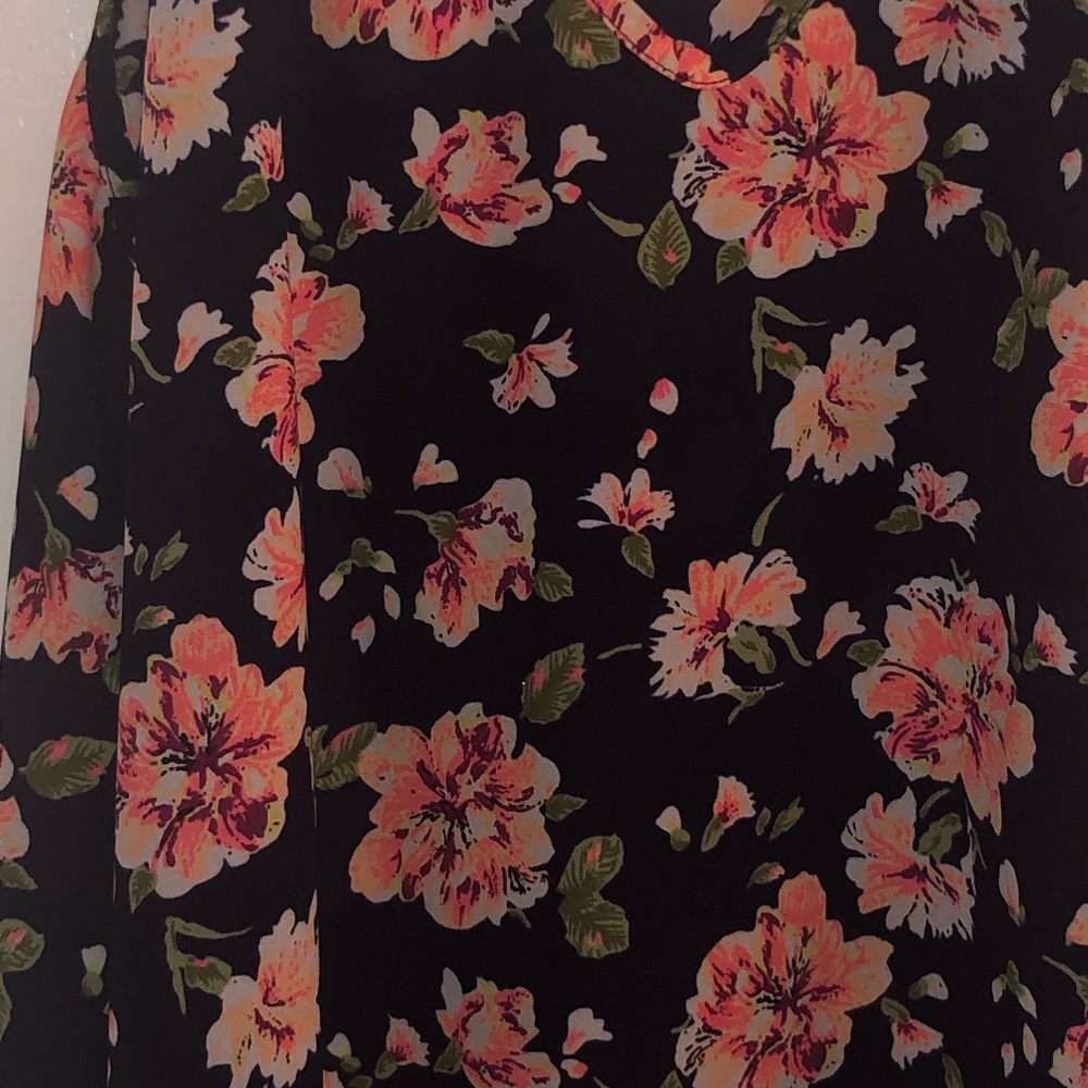 Top - Picture 9 of 9